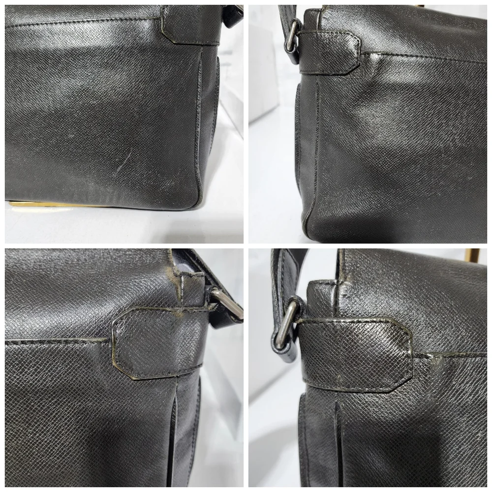 Louis Vuitton Taiga Andrei Messenger/Crossbody Bag Dark Grey